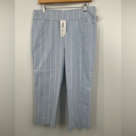 Chico’s 1.5 perfect stretch spring stripe josie slim capri NWT (M) - Picture 1 of 5